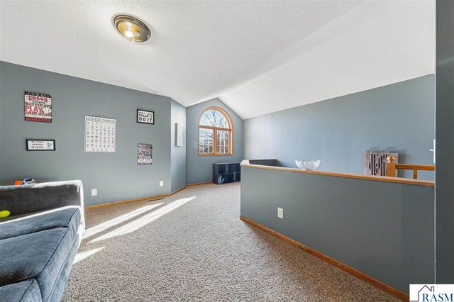 1526 Castle Drive, North Mankato, MN 56003