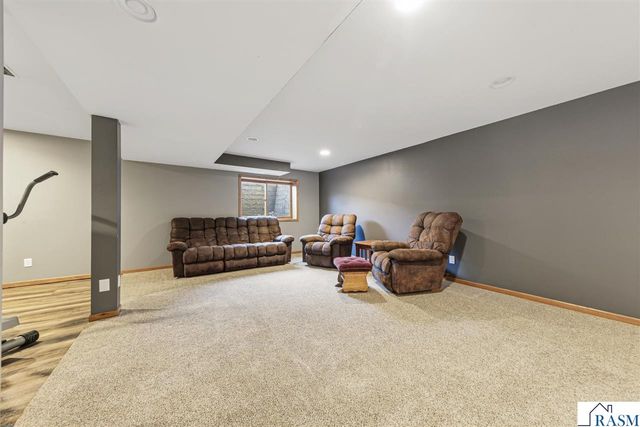 1526 Castle Drive, North Mankato, MN 56003