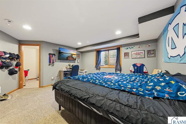 1526 Castle Drive, North Mankato, MN 56003