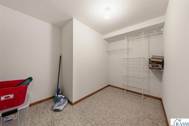 1526 Castle Drive, North Mankato, MN 56003