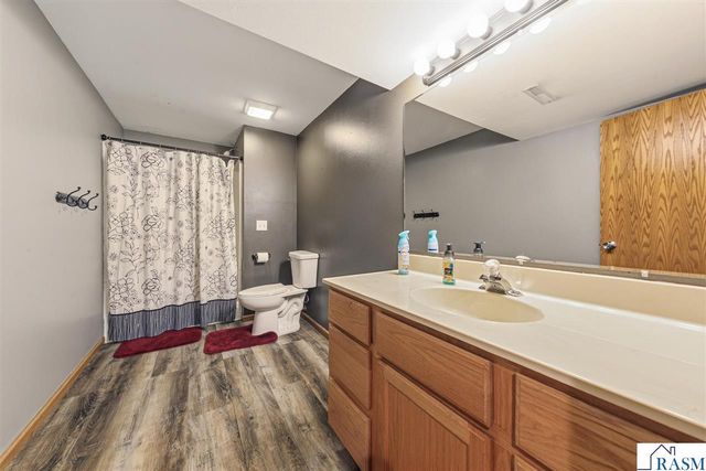 1526 Castle Drive, North Mankato, MN 56003