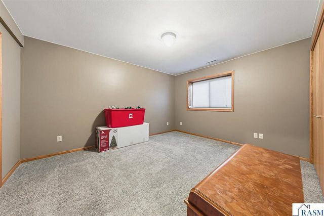 1526 Castle Drive, North Mankato, MN 56003