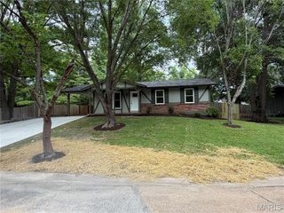 1 Madison Court, Villa Ridge, MO 63089