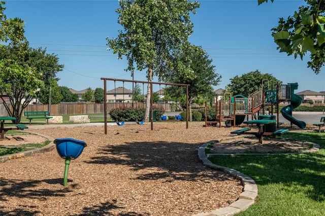 100 Dirty Harry DR, Jarrell, TX 76537