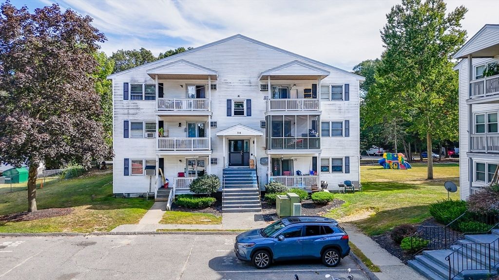 30 Abbey Rd 202, Leominster, MA 01453