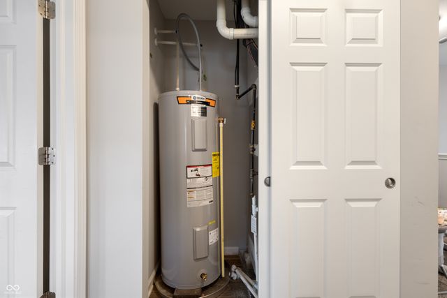 6926 Wheatley Road, Whitestown, IN 46075