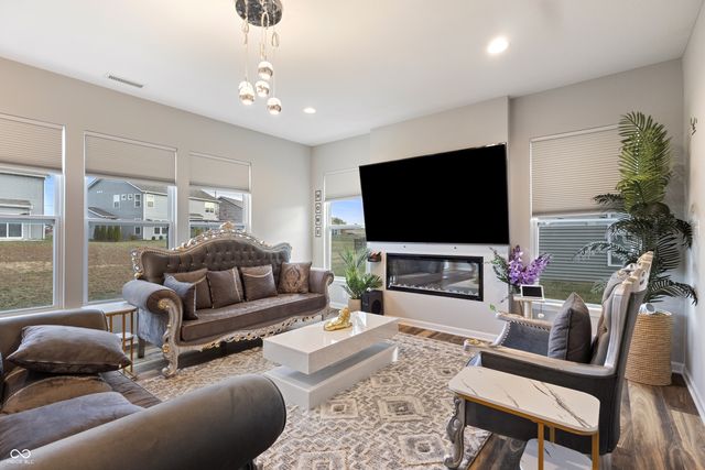 6926 Wheatley Road, Whitestown, IN 46075