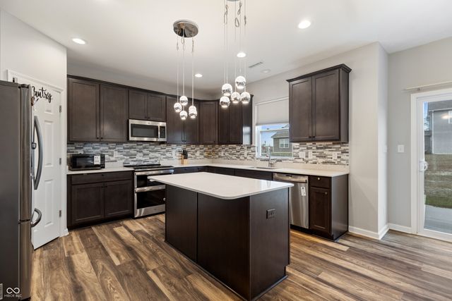 6926 Wheatley Road, Whitestown, IN 46075