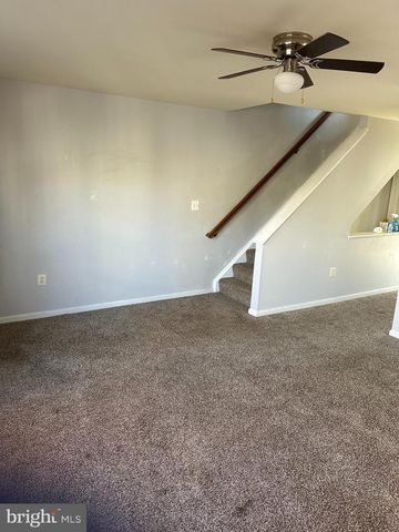 43004 BEACHALL ST, Chantilly, VA 20152