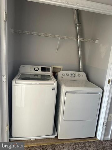 43004 BEACHALL ST, Chantilly, VA 20152