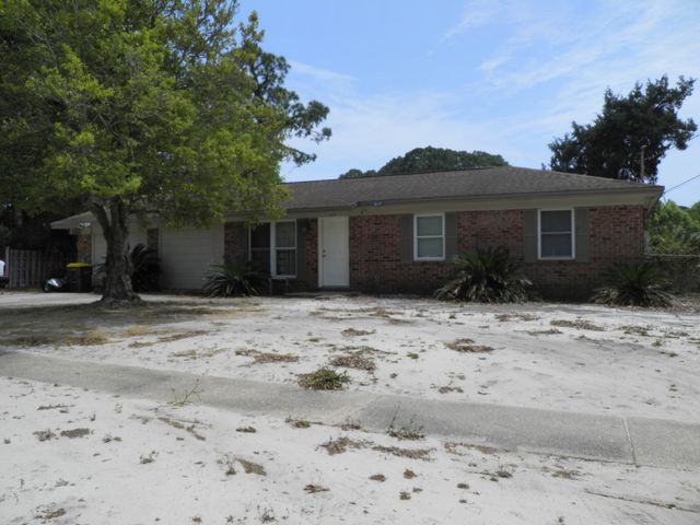 103 NE Oregon Drive, Fort Walton Beach, FL 32548