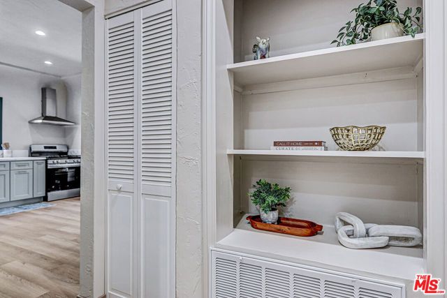 1803 S Sycamore Avenue, Los Angeles, CA 90019