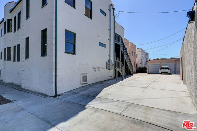 1803 S Sycamore Avenue, Los Angeles, CA 90019