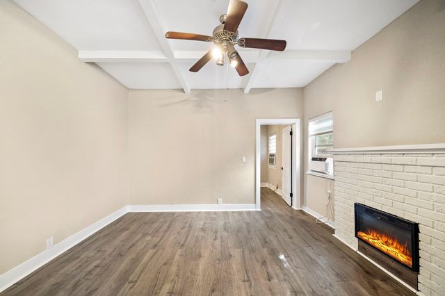 4618 Mckinney Street 1, Houston, TX 77023