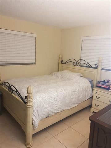 2210 Taylor Street 207, Hollywood, FL 33020