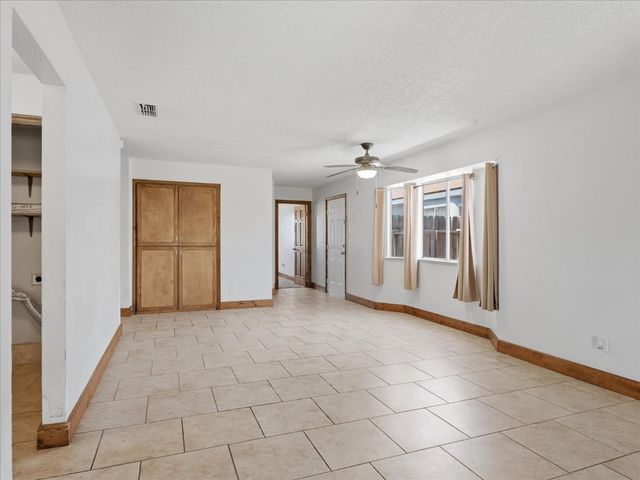 4036 N Cornelia Avenue, Fresno, CA 93722