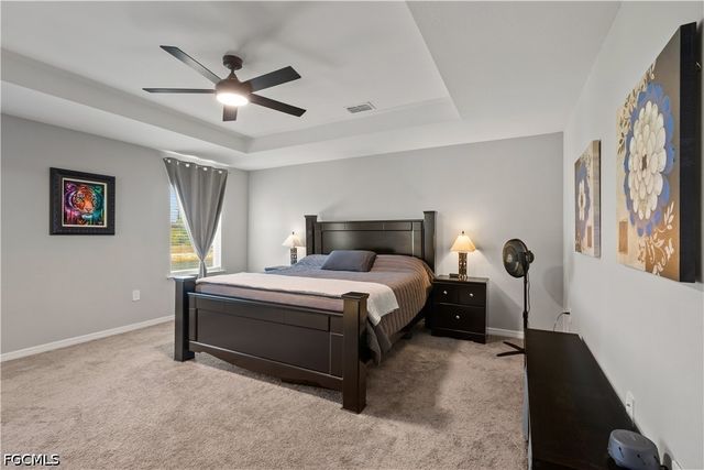 8944 Cascade Price CIR, North Fort Myers, FL 33917
