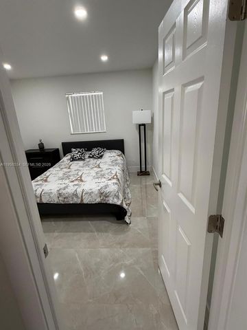 208 NW 7th St 1-2, Hallandale Beach, FL 33009