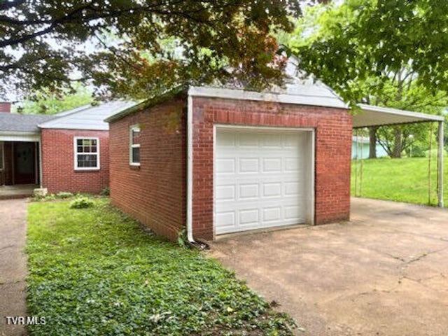 804 East Maple Street, Johnson City, TN 37601