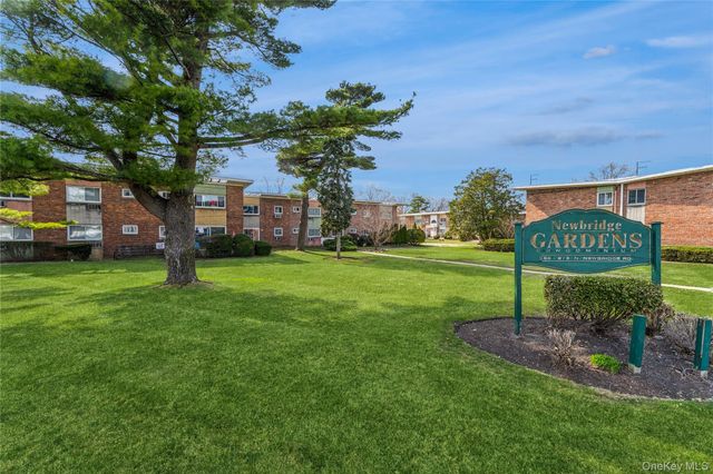 269 N Newbridge Road 2B, Levittown, NY 11756