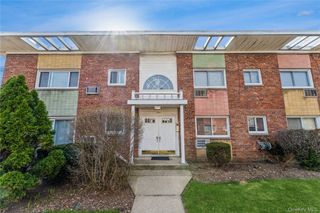 269 N Newbridge Road 2B, Levittown, NY 11756