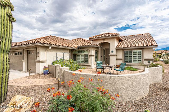 976 N Night Heron Drive, Green Valley, AZ 85614
