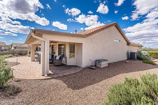 976 N Night Heron Drive, Green Valley, AZ 85614