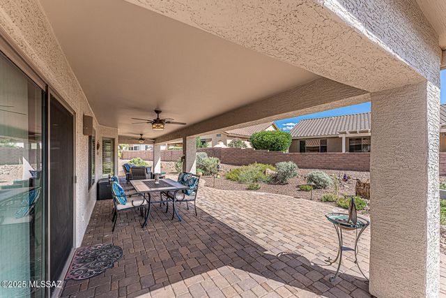 976 N Night Heron Drive, Green Valley, AZ 85614