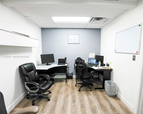 7865 NW 46th St 8, Doral, FL 33166