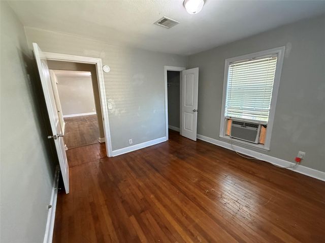 1211 17th Avenue N, Texas City, TX 77590