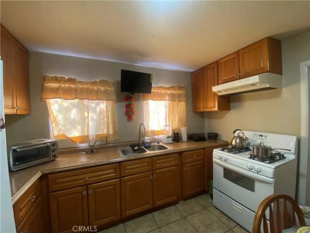 12065 Aztec Lane, Adelanto, CA 92301