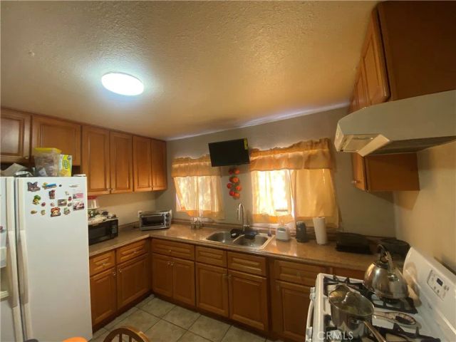 12065 Aztec Lane, Adelanto, CA 92301