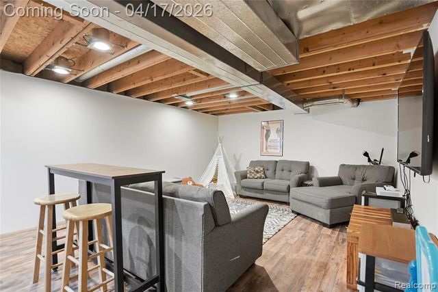 4201 Berryhill Court, Waterford, MI 48329