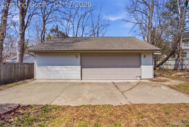 4201 Berryhill Court, Waterford, MI 48329