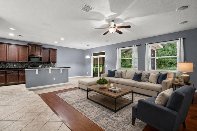 925 COUNTS CREST CIRCLE, Apopka, FL 32712