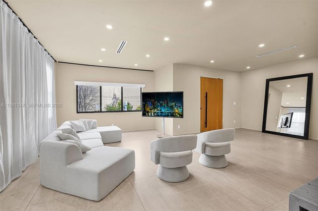 4721 NW 6th Ave, Miami, FL 33127