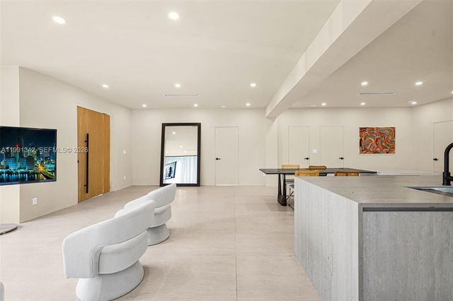 4721 NW 6th Ave, Miami, FL 33127