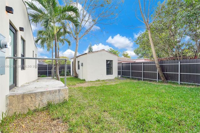 4721 NW 6th Ave, Miami, FL 33127