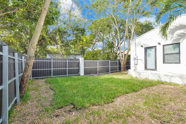 4721 NW 6th Ave, Miami, FL 33127