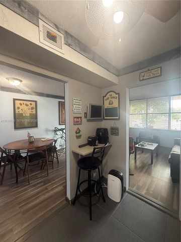 9081 Sunrise Lakes Boulevard 108, Sunrise, FL 33322