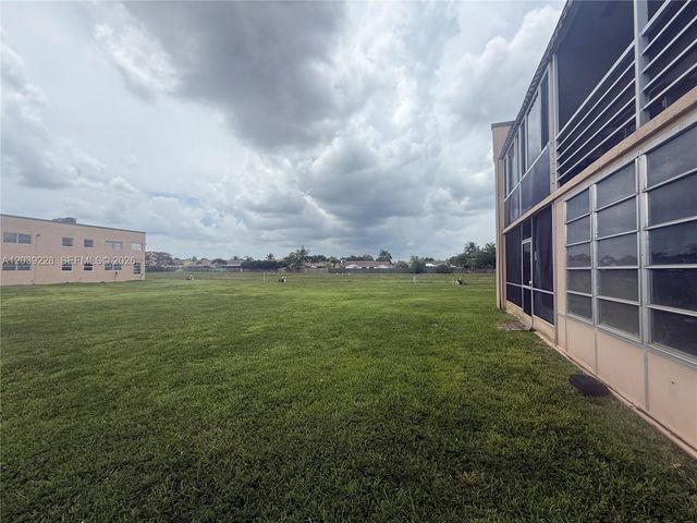 9081 Sunrise Lakes Boulevard 108, Sunrise, FL 33322
