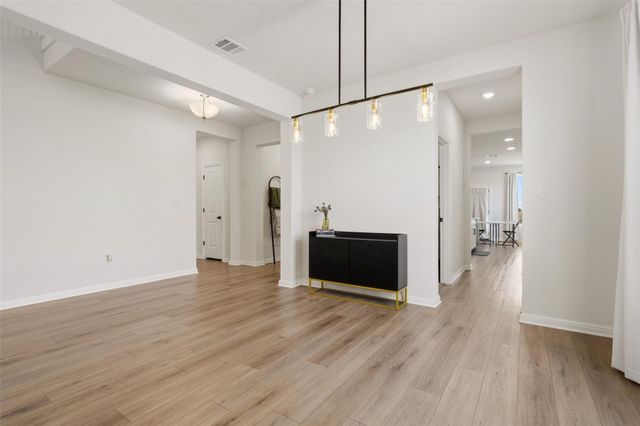 100 Panico RD, Hutto, TX 78634