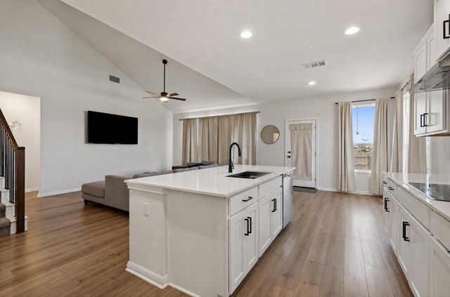 100 Panico RD, Hutto, TX 78634