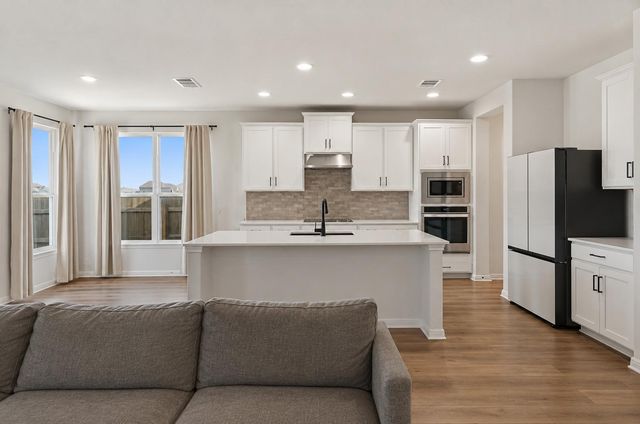 100 Panico RD, Hutto, TX 78634