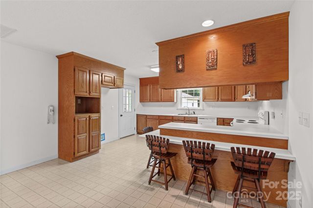 115 Three Oaks Lane, Statesville, NC 28677