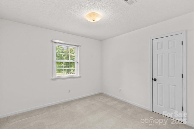 115 Three Oaks Lane, Statesville, NC 28677