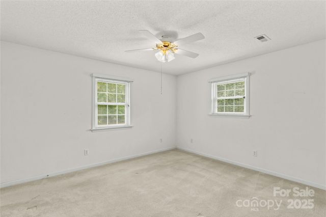 115 Three Oaks Lane, Statesville, NC 28677