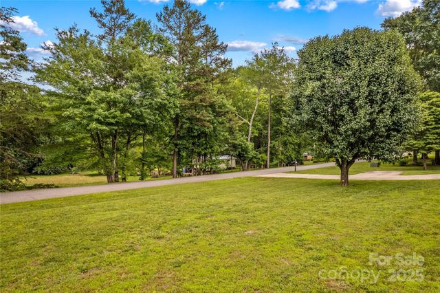 115 Three Oaks Lane, Statesville, NC 28677