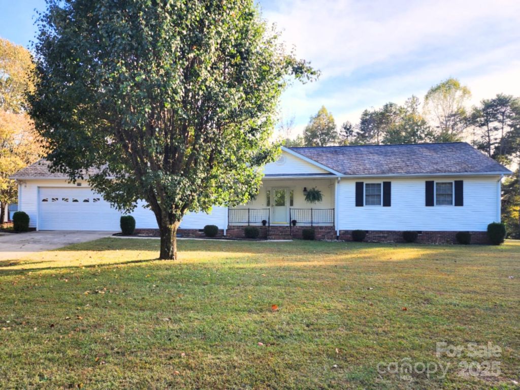 115 Three Oaks Lane, Statesville, NC 28677