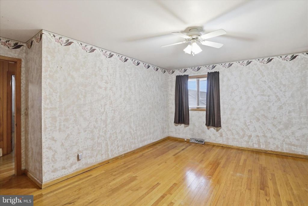 Image 5 of property listing at 10233 PARKERSBURG RD, Eckhart Mines, MD 21528